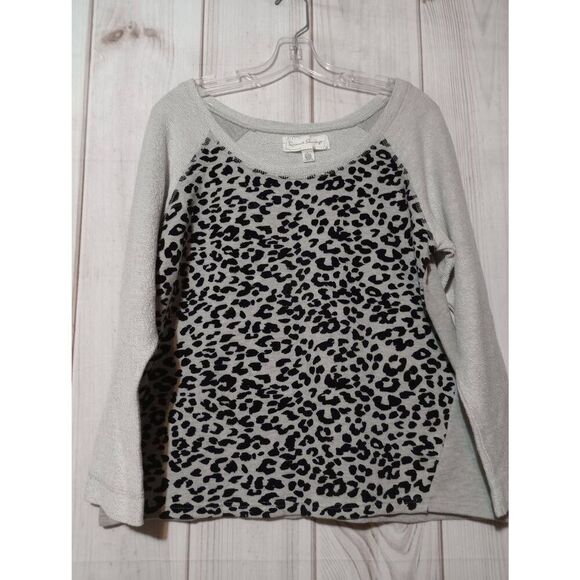 French Laundry Tops - French Laundry Shirt Ladies Large Gray Black Animal Print Velour Knit‎